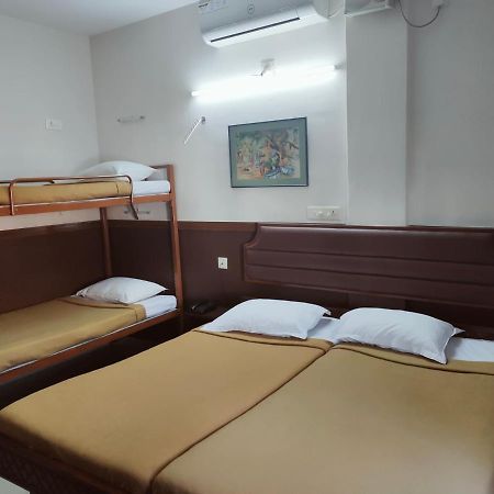 Hotel Maple Regency Kochi Eksteriør billede