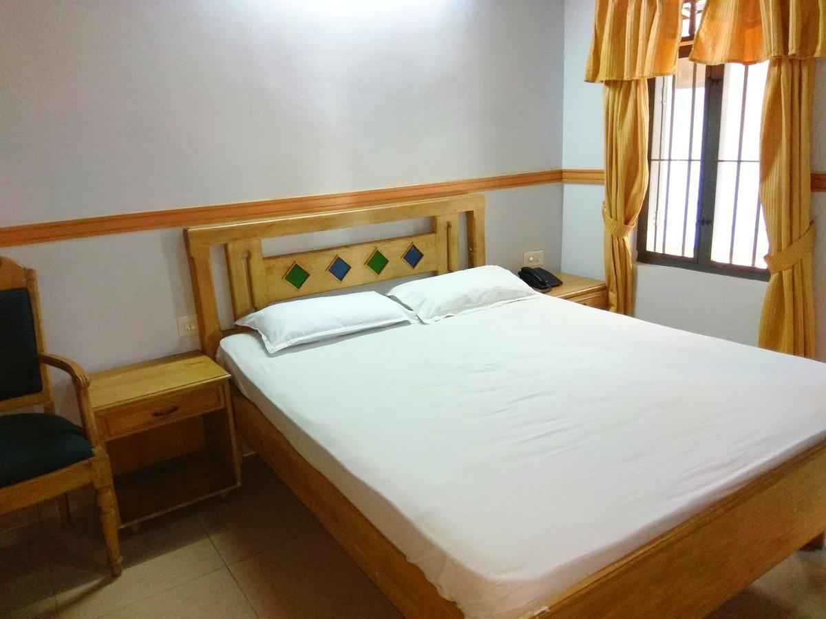 Hotel Maple Regency Kochi Eksteriør billede