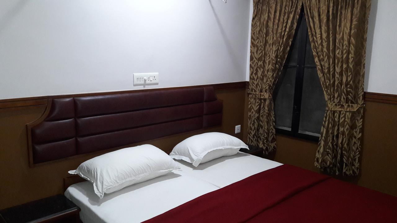 Hotel Maple Regency Kochi Eksteriør billede