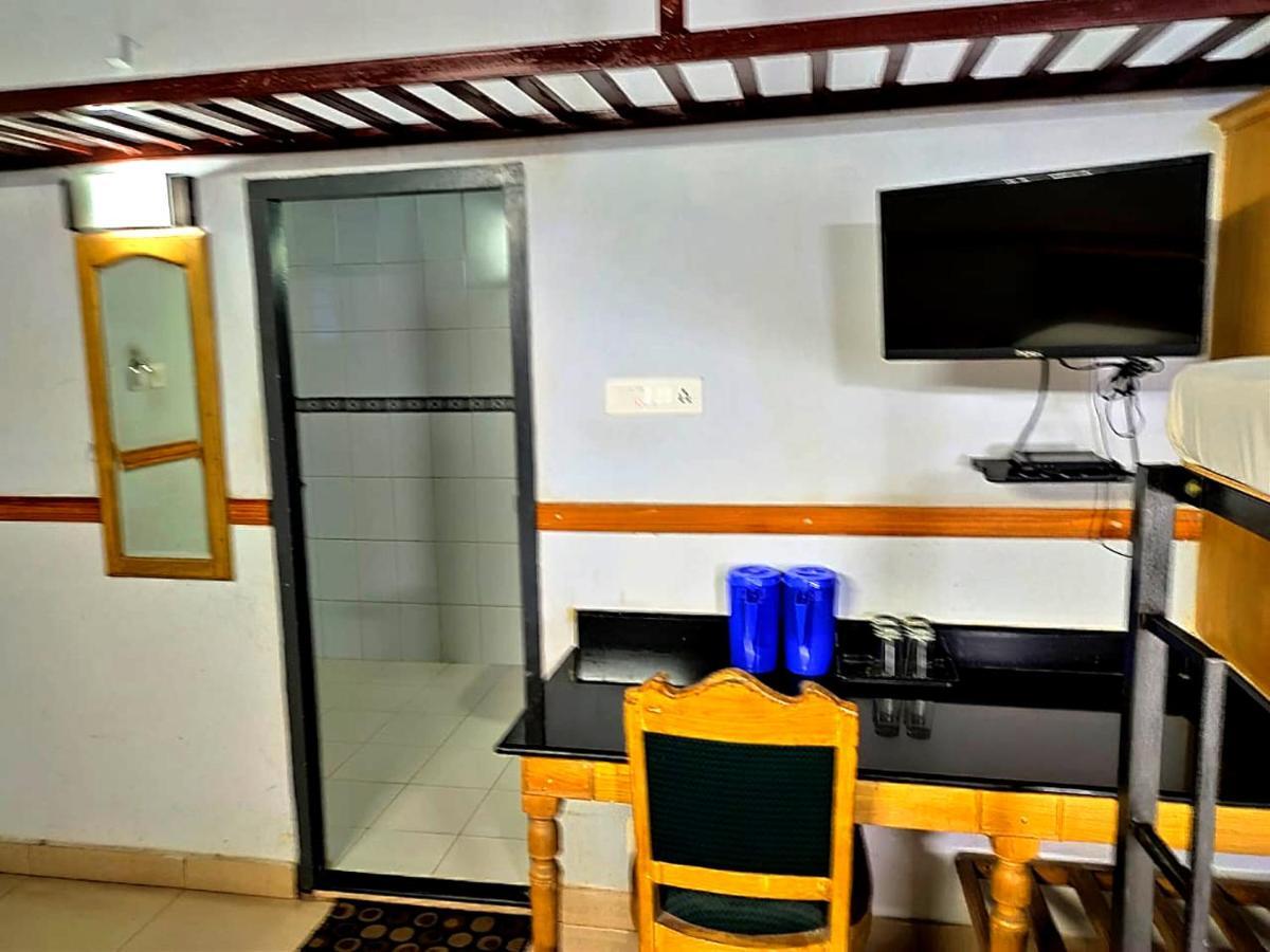 Hotel Maple Regency Kochi Eksteriør billede
