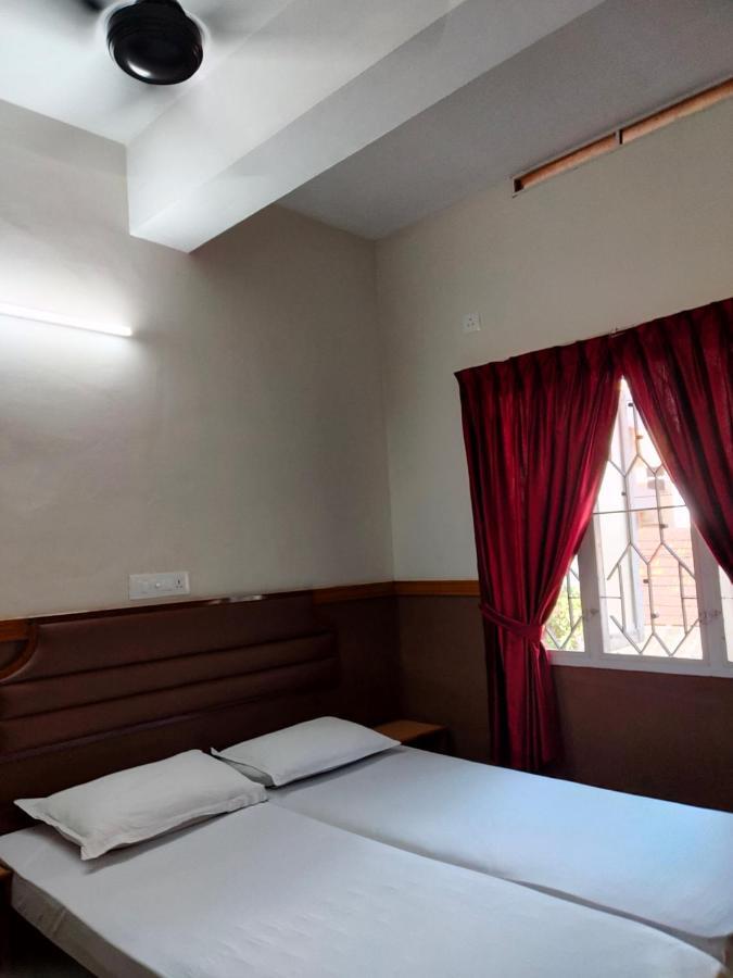Hotel Maple Regency Kochi Eksteriør billede