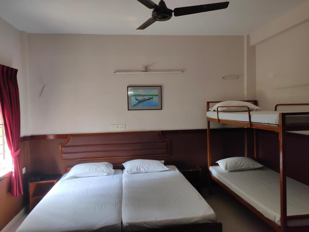 Hotel Maple Regency Kochi Eksteriør billede