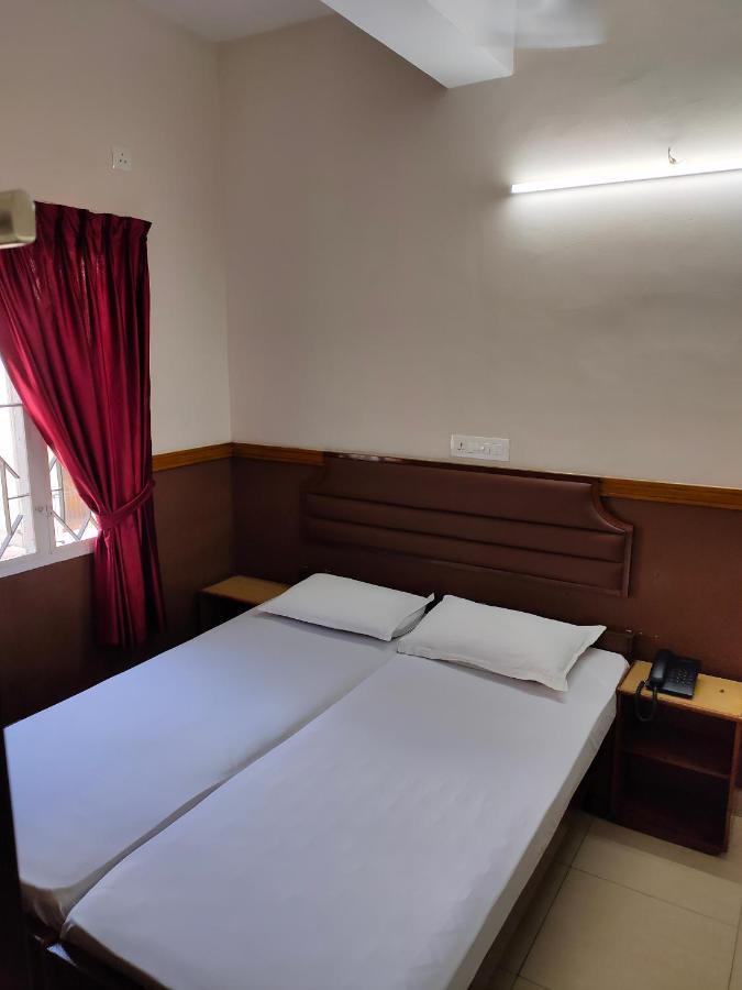 Hotel Maple Regency Kochi Eksteriør billede