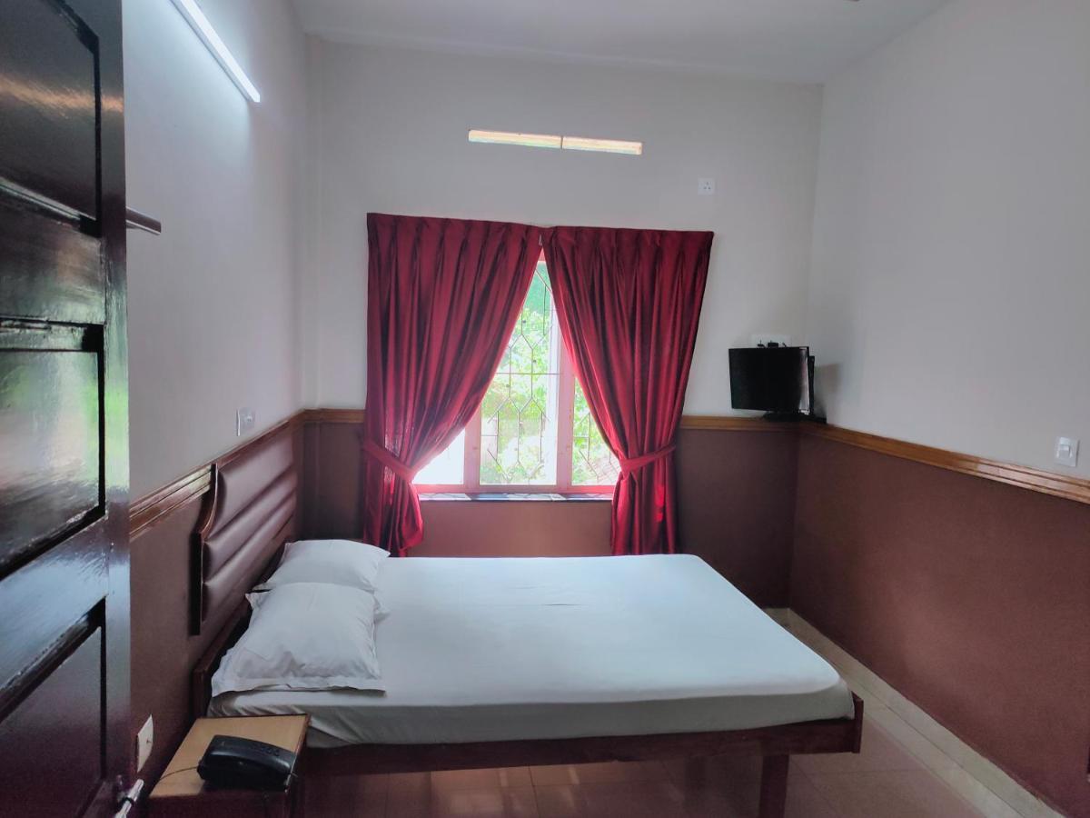 Hotel Maple Regency Kochi Eksteriør billede